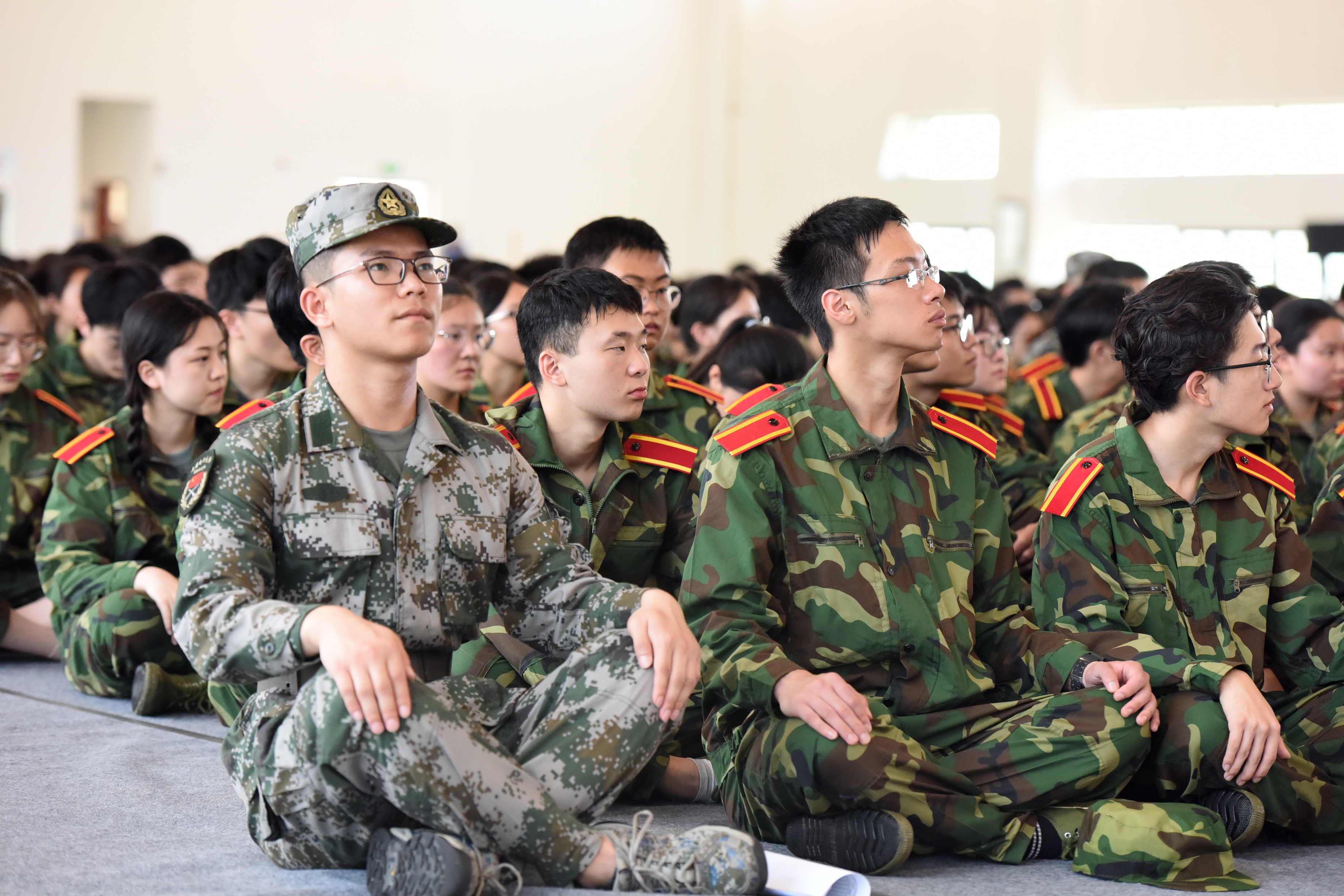 我校举行2018级学生军训动员大会