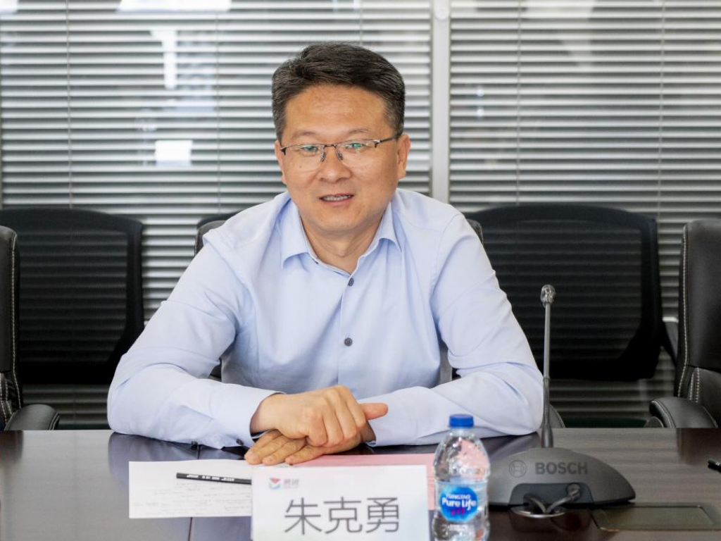 朱克勇带队赴易班全国共建办公室开展调研交流